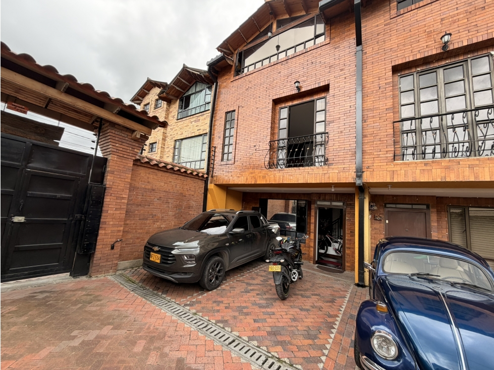 Casa en Venta Barrio pueblo viejo, - porton del Majui - Cota