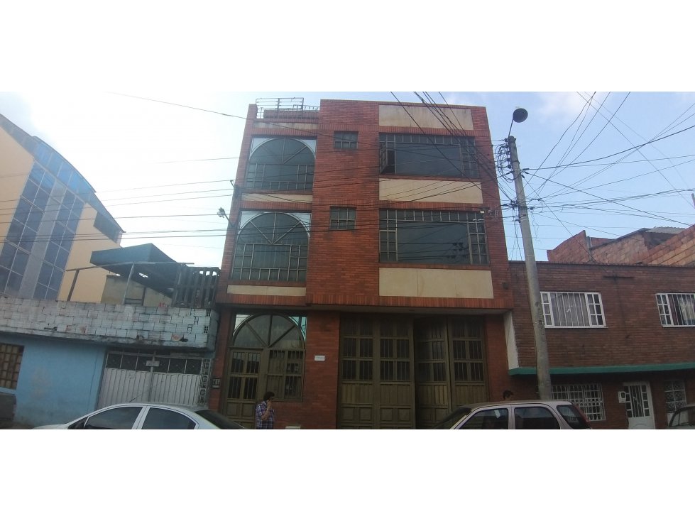 Casa Comercial en Venta sobre via principal de Funza