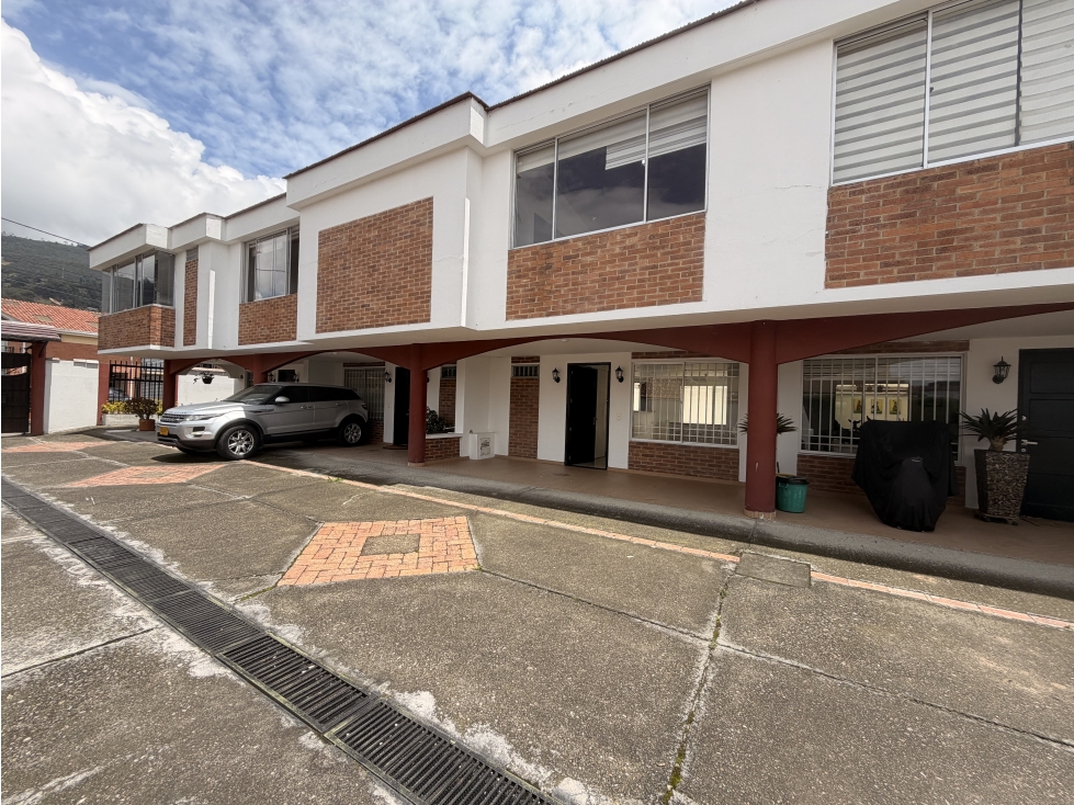 CASA EN VENTA CONJUNTO CERTRADO DE TENJO - 2