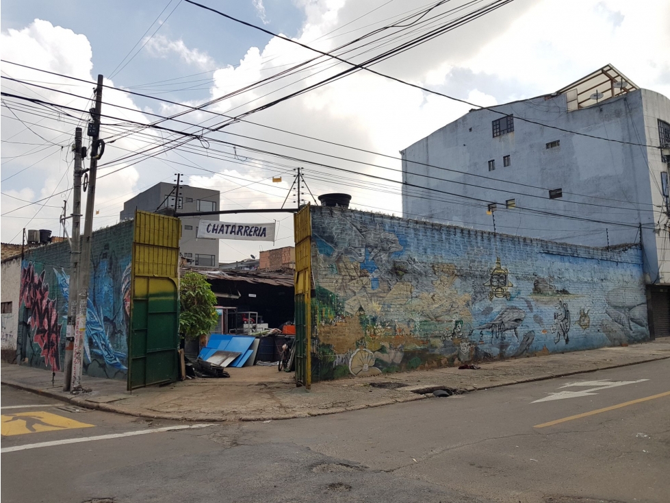 Venta de lote Esquinero 351 M2, barrio Eduardo Santos, Bogotá