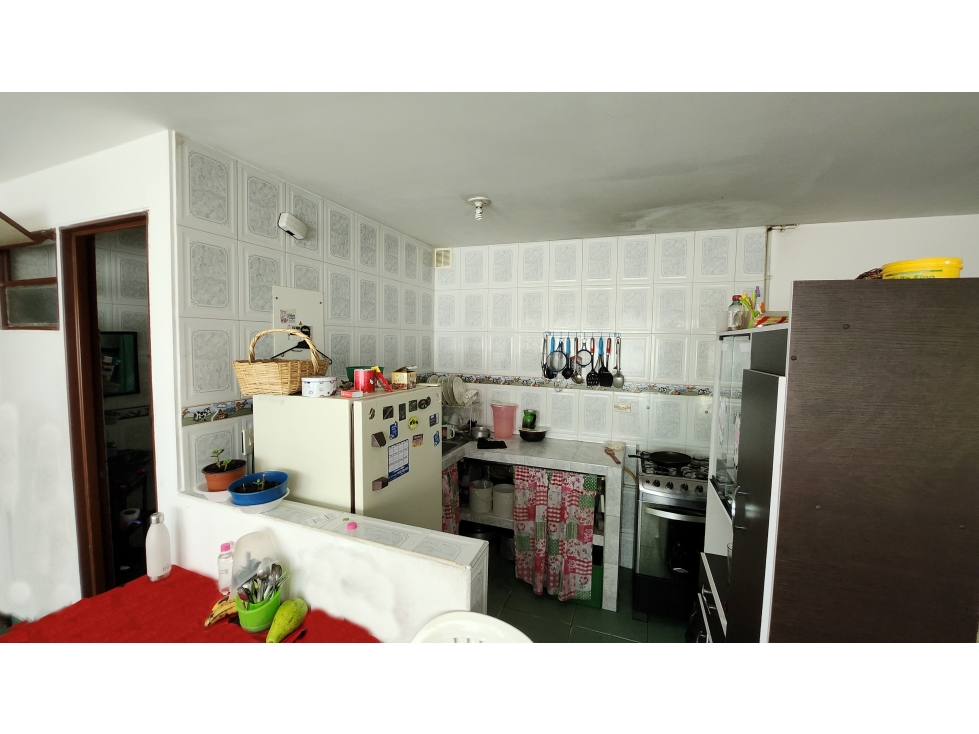 Venta de Casa Esquinera Rentando Poblado Mosquera - Negociable — foto 6