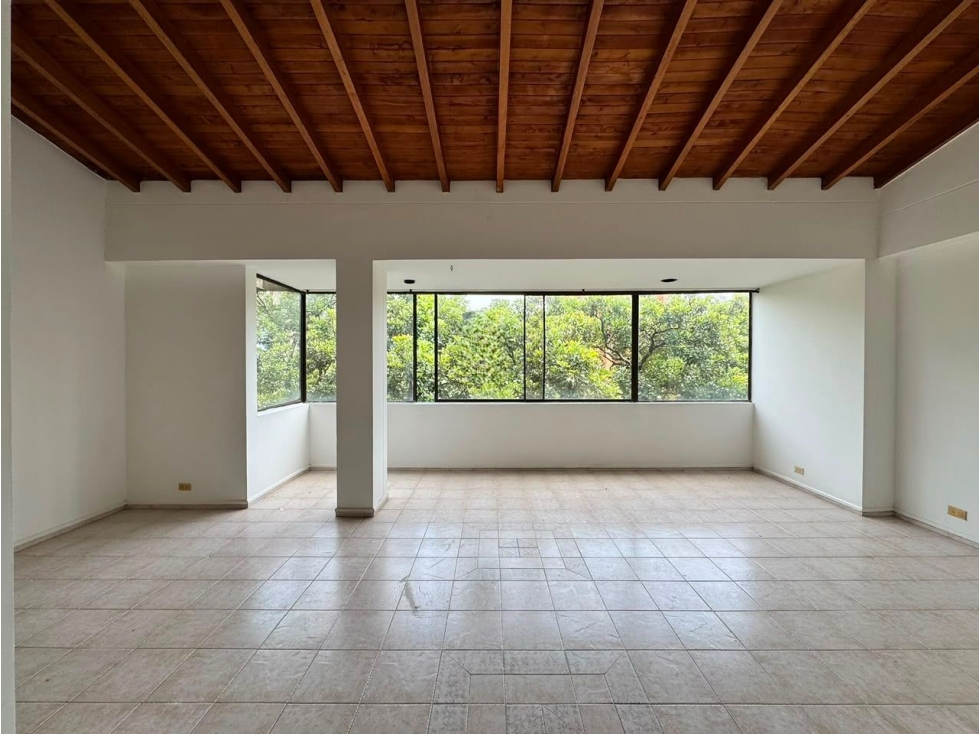 Venta de penthouse de 3 niveles para inversión en Zuñiga, Envigado