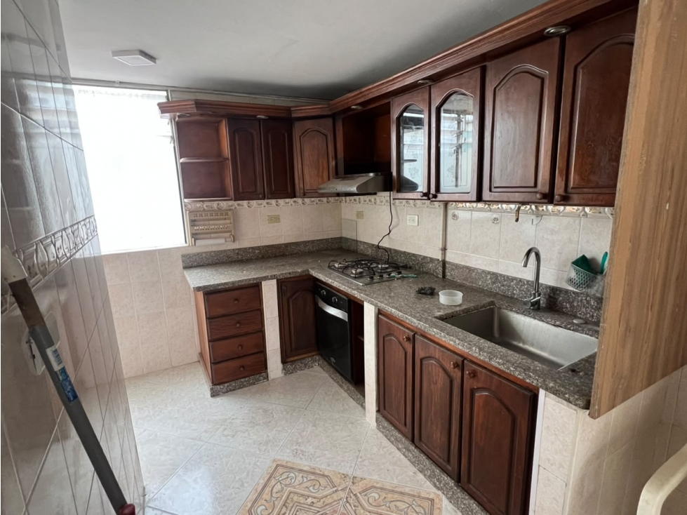 *VENTA CASA BIFAMILIAR, BARRIO LA FLORIDA EN BELLO