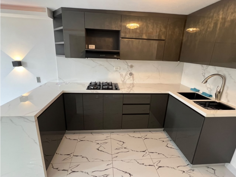*VENTA CASA BIFAMILIAR EN ROBLEDO - PAJARITO, SECTOR SAN MARTIN