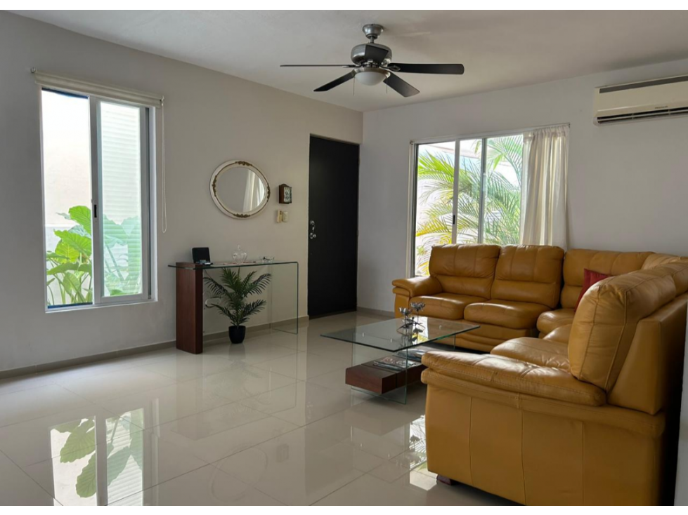 VENTA DE HERMOSA CASA EN MONTEBELLO — foto 3