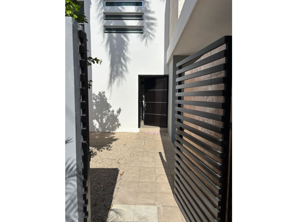 VENTA DE CASA EN MONTEBELLO — foto 2