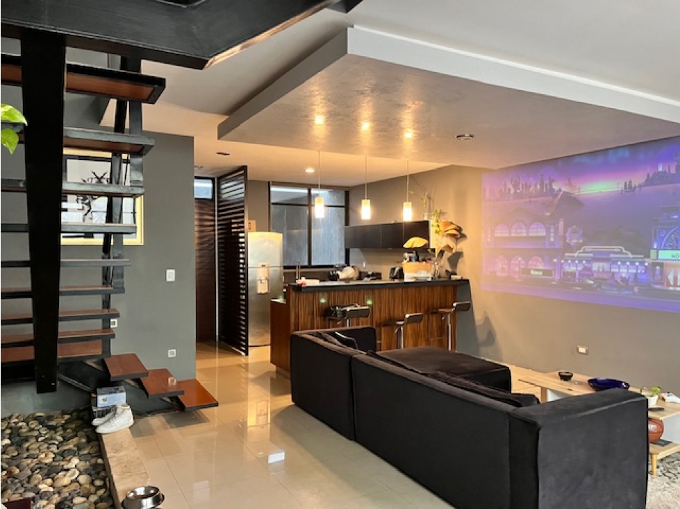 CASA EN VENTA EN MONTEBELLO — foto 2