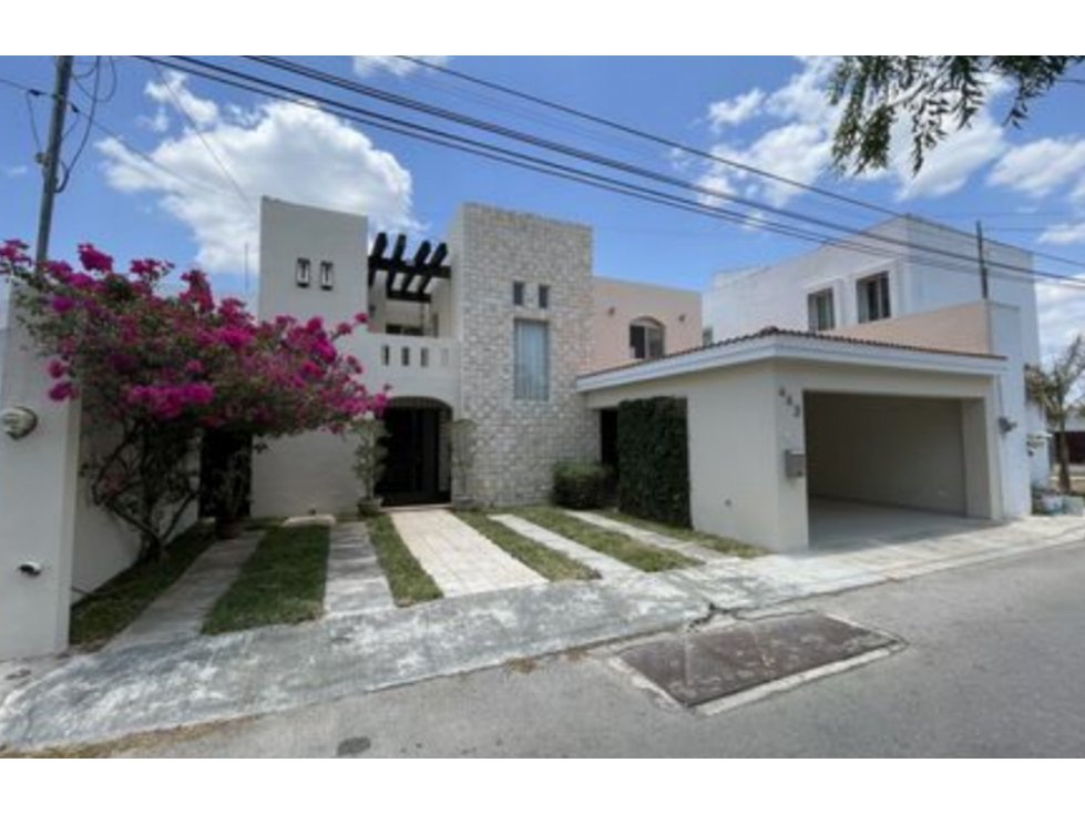 CASA EN VENTA SOBRE AVENIDA PRINCIPAL EN MONTEBELLO