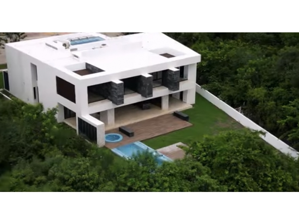 RESIDENCIA FRENTE AL CAMPO DE GOLF YUCATAN COUNTRY CLUB