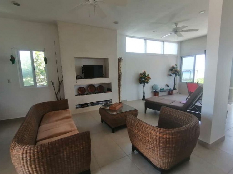 RESIDENCIA EN VENTA FRENTE AL MAR PLAYA SAN BENITO - 6
