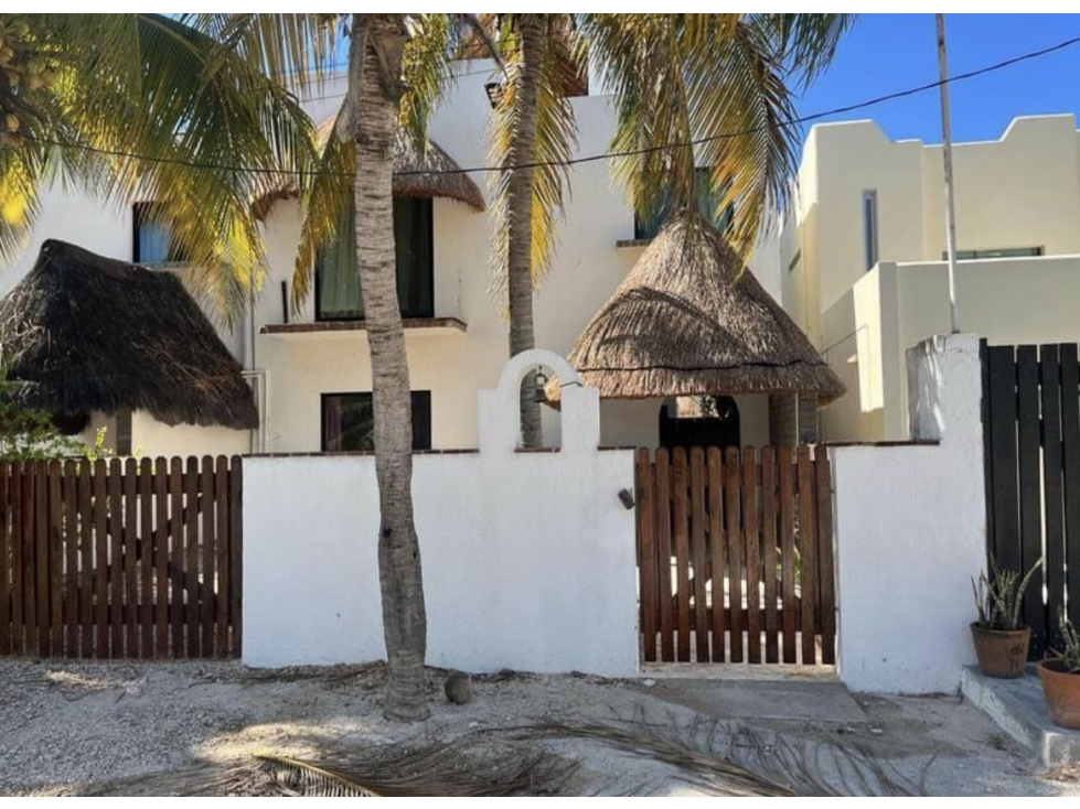 HERMOSA CASA FRENTE AL MAR TELCHAC PUERTO - 2