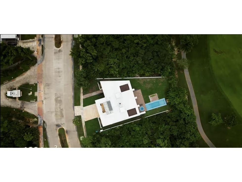 RESIDENCIA FRENTE AL CAMPO DE GOLF YUCATAN COUNTRY CLUB — foto 2