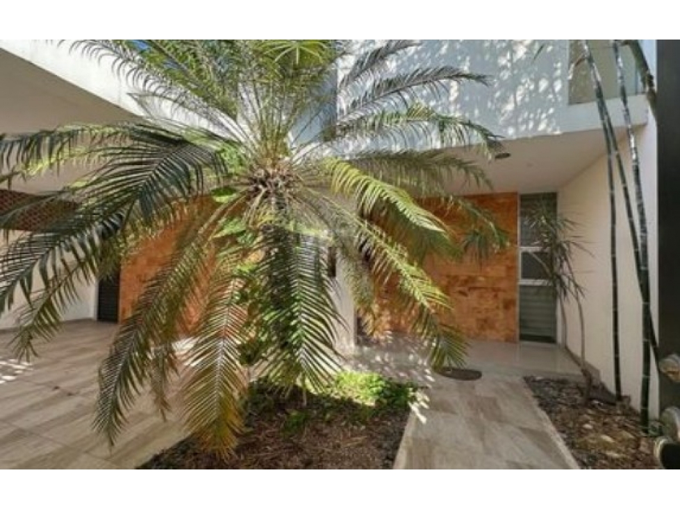 HERMOSA CASA EN RENTA EN MONTEBELLO — foto 2