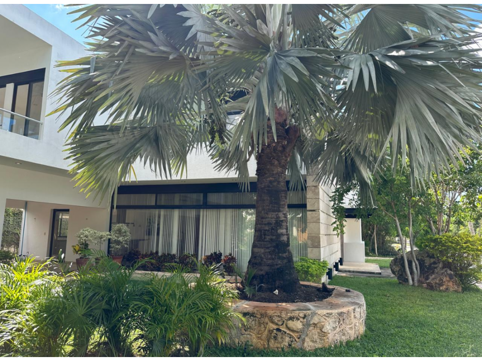 AMPLIA RESIDENCIA EN YUCATAN COUNTRY CLUB