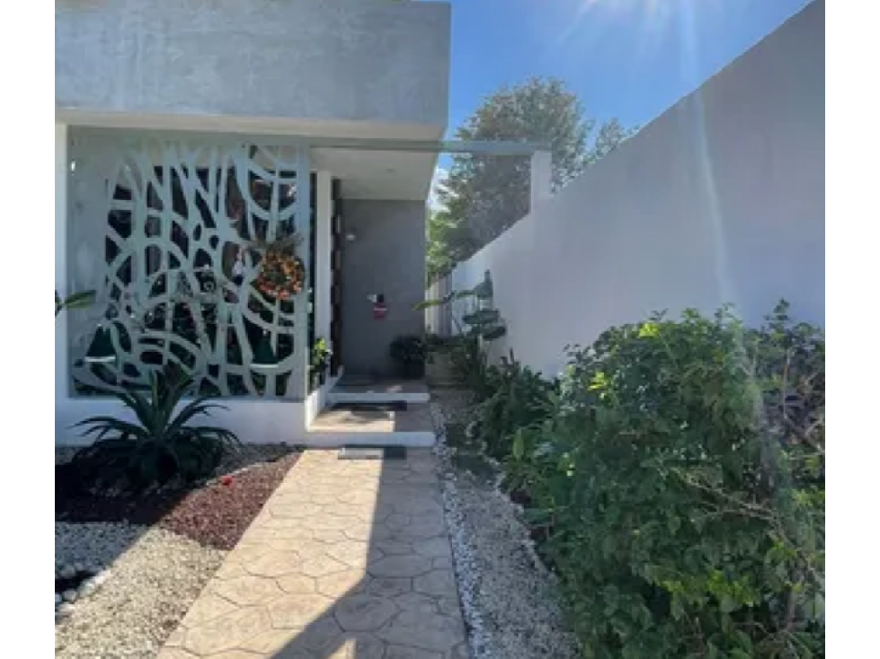 VENTA DE HERMOSA CASA EN JARDINES DE REJOYADA — foto 5