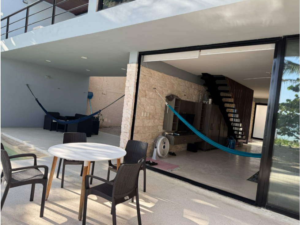 VENTA/RENTA DE HERMOSA CASA FRENTE AL MAR EN TELCHAC PUERTO - 3