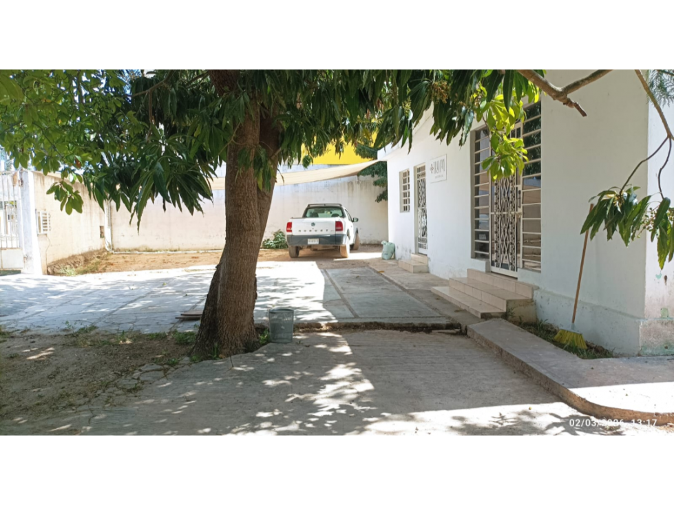 VENTA DE TERRENO CON OFICINA - 6