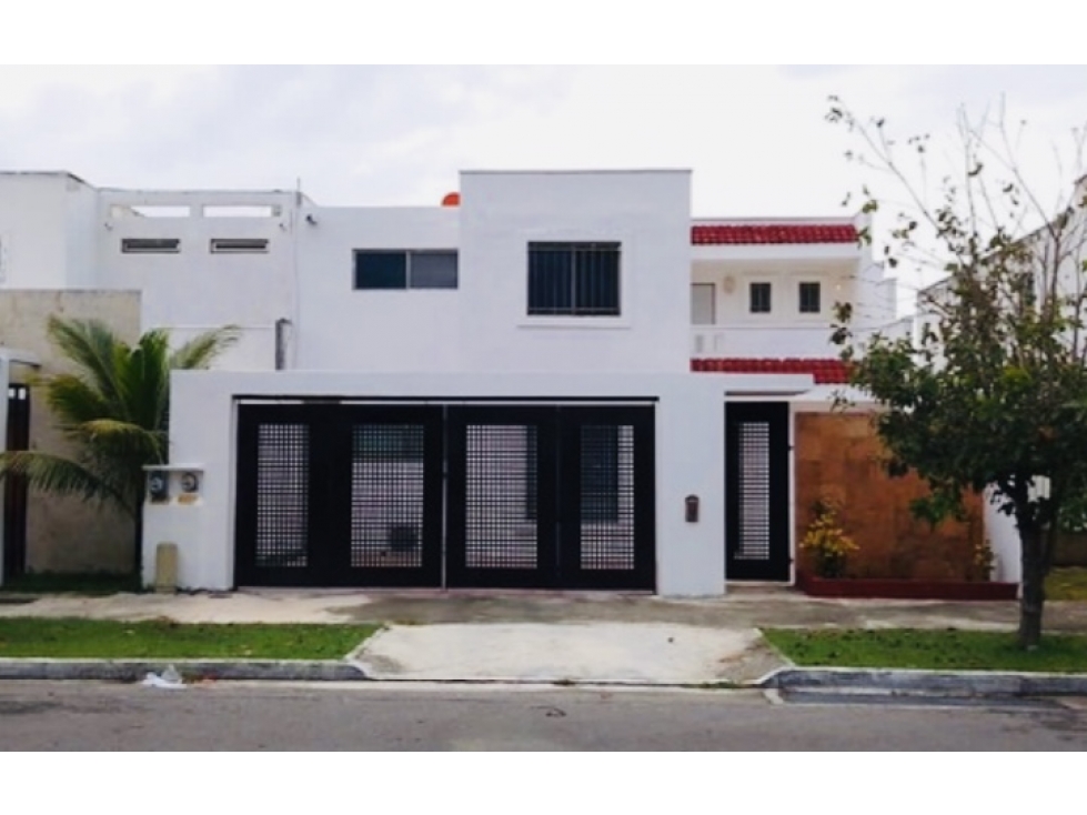 CASA EN VENTA CON PISCINA