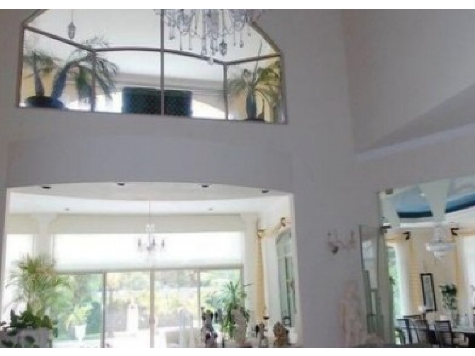 MAJESTUOSA RESIDENCIA EN CLUB DE GOLF LA CEIBA — foto 5