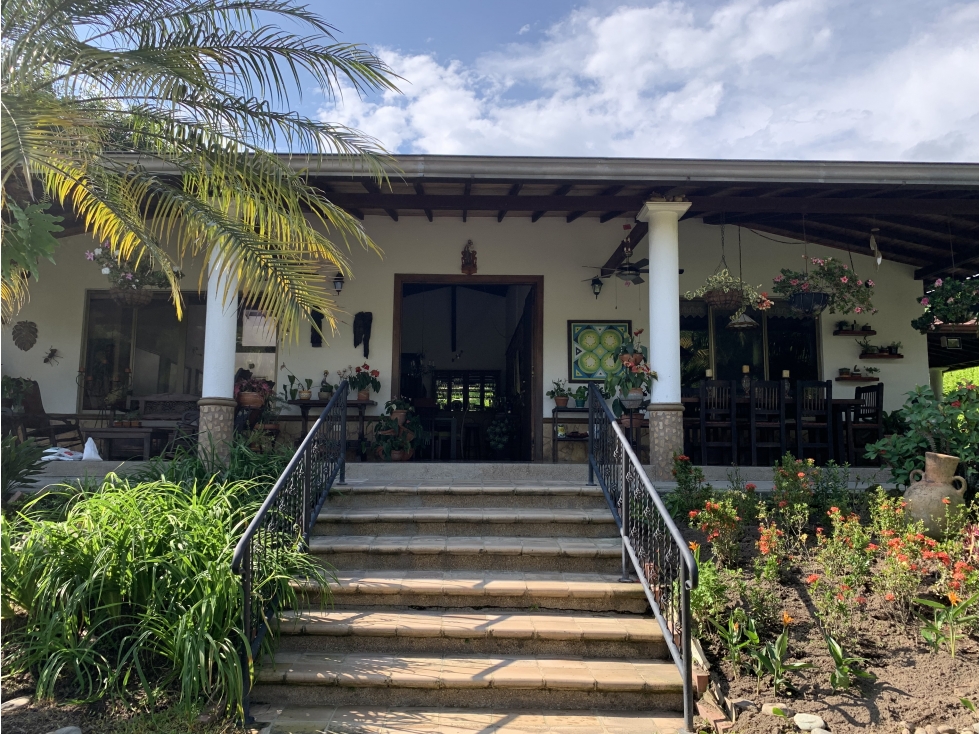 SE VENDE CASA CAMPESTRE CERCA AL AEROPUERTO — foto 5