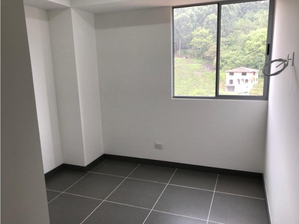 VENTA DE APARTAMENTO EN SABANETA SECTOR LAS LOMITAS RANGO 5 — foto 4