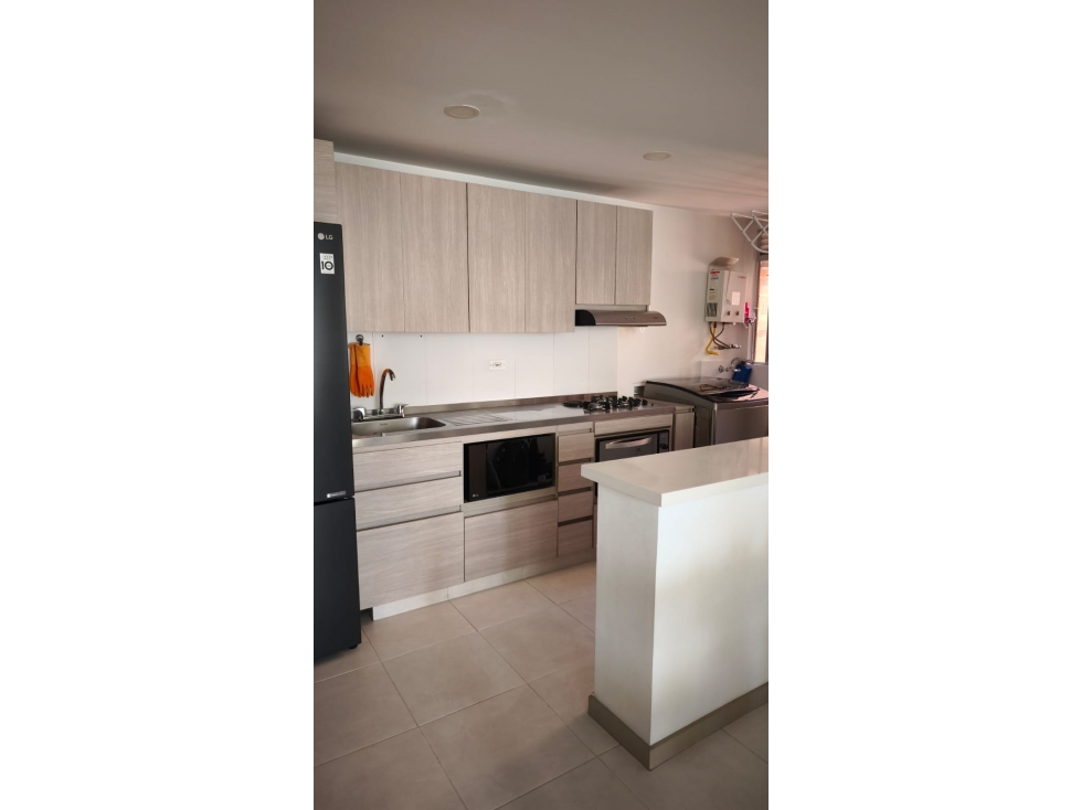 VENTA DE APARTAMENTO EN ENVIGADO CERCA DE EL HMUA RANGO 6 — foto 3