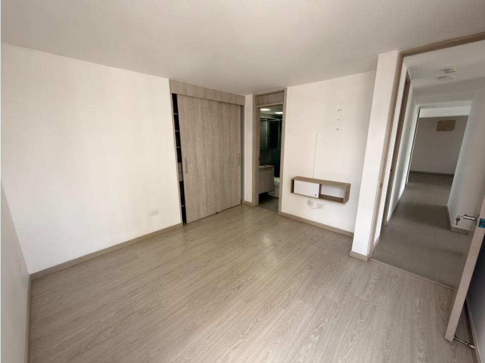 ARRIENDO APARTAMENTO 75MTS LOMA DE LOS BERNAL — foto 6