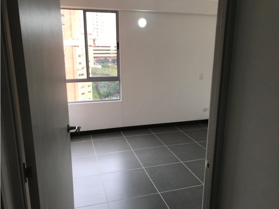VENTA DE APARTAMENTO EN SABANETA SECTOR LAS LOMITAS RANGO 5 — foto 5