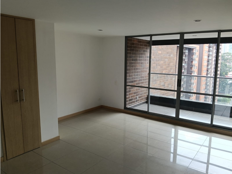 VENTA DE APARTAMENTO EN SABANETA RANGO 5 — foto 2
