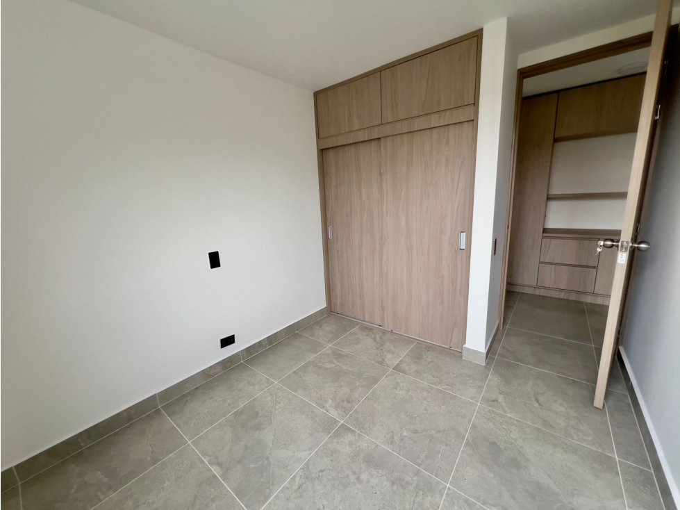 VENTA DE APARTAMENTO EN LA LOMA DE LOS BERNAL RANGO 6 — foto 5
