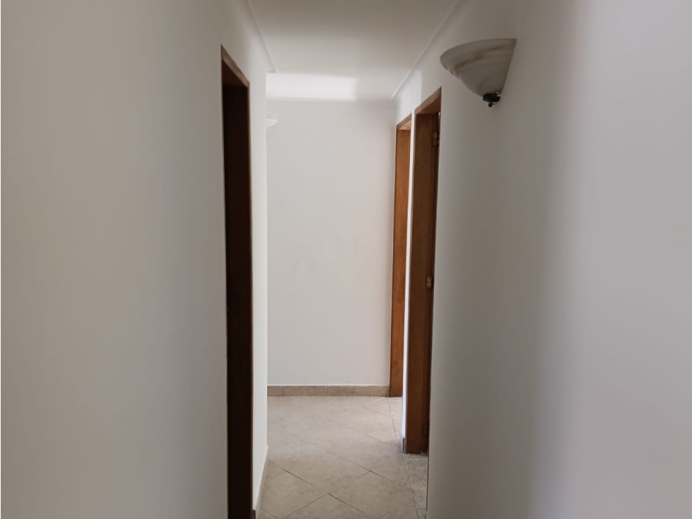 VENTA DE APARTAMENTO EN LAURELES SANTA TERESITA RANGO 6 — foto 3