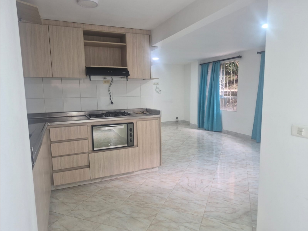 VENTA DE APARTAMENTO EN EL POBLADO LA INFERIOR RANGO 5
