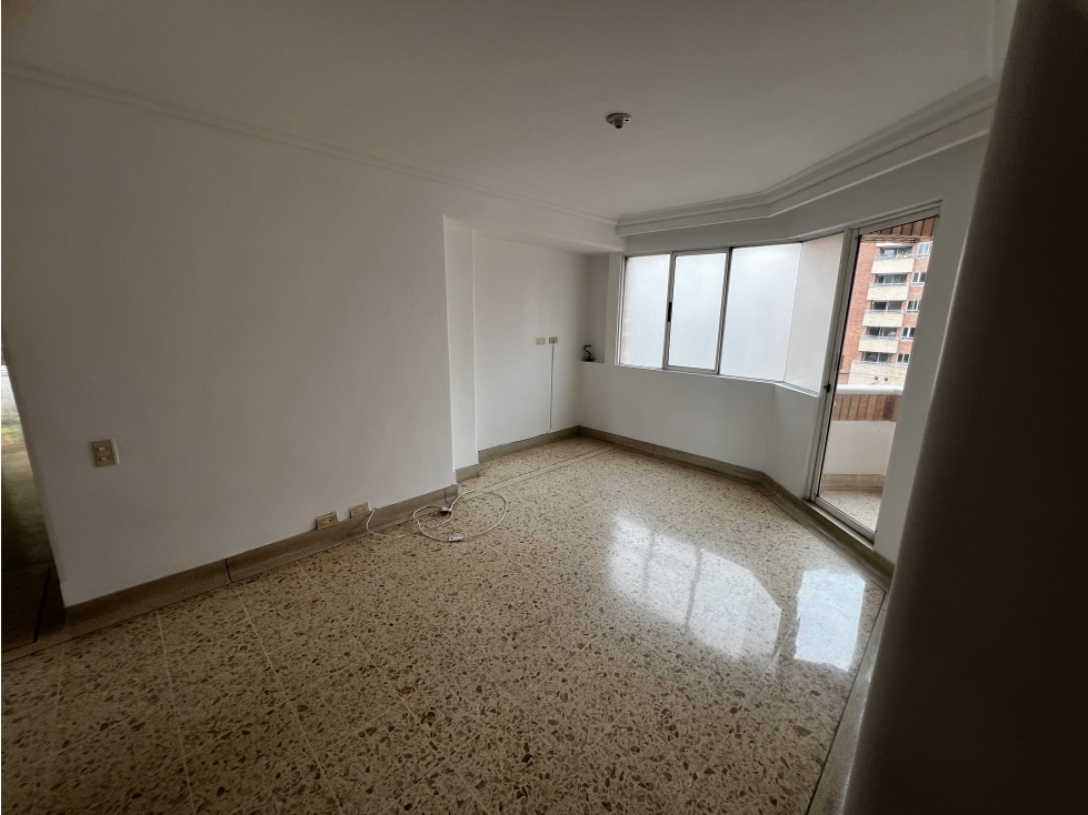 VENTA DE APARTAMENTO EN LAURELES CERCA A EL SEGUNDO PARQUE RANGO 12 d — foto 3