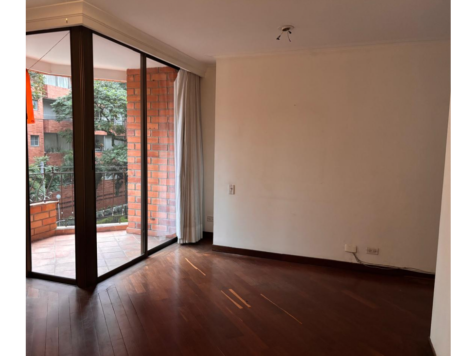 ARRIENDO APTO EN LAURELES CERCA DEL PRIMER PARQUE 189mts — foto 3