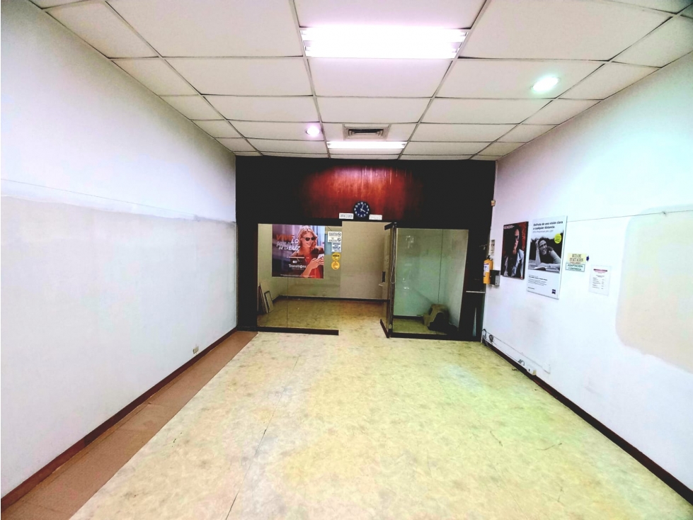 VENTA DE LOCAL COMERCIAL EN EL CC SAN DIEGO - 2