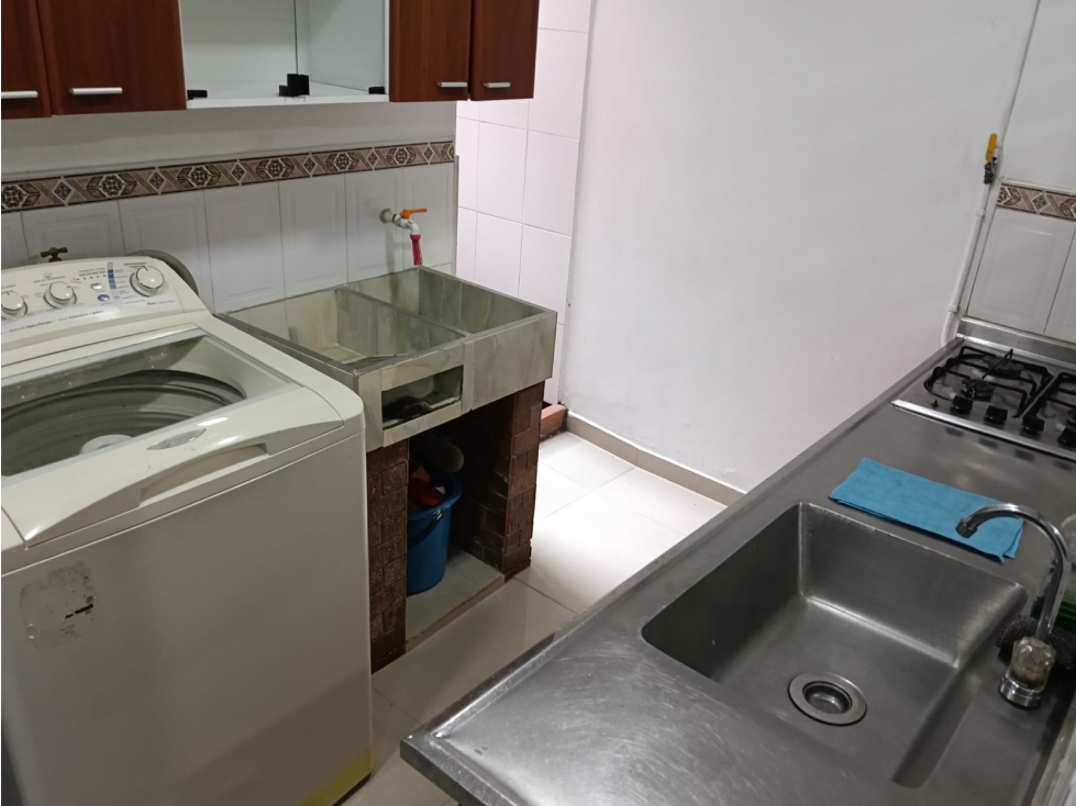ARRIENDO APARTAMENTO EN LAURELES CERCA A LA UPB 50mts — foto 3