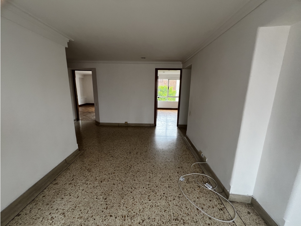 VENTA DE APARTAMENTO EN LAURELES CERCA A EL SEGUNDO PARQUE RANGO 12 d — foto 5