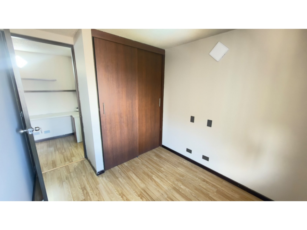 VENTA DE APARTAMENTO EN LA LOMA DE LOS BERNAL RANGO 5 — foto 6