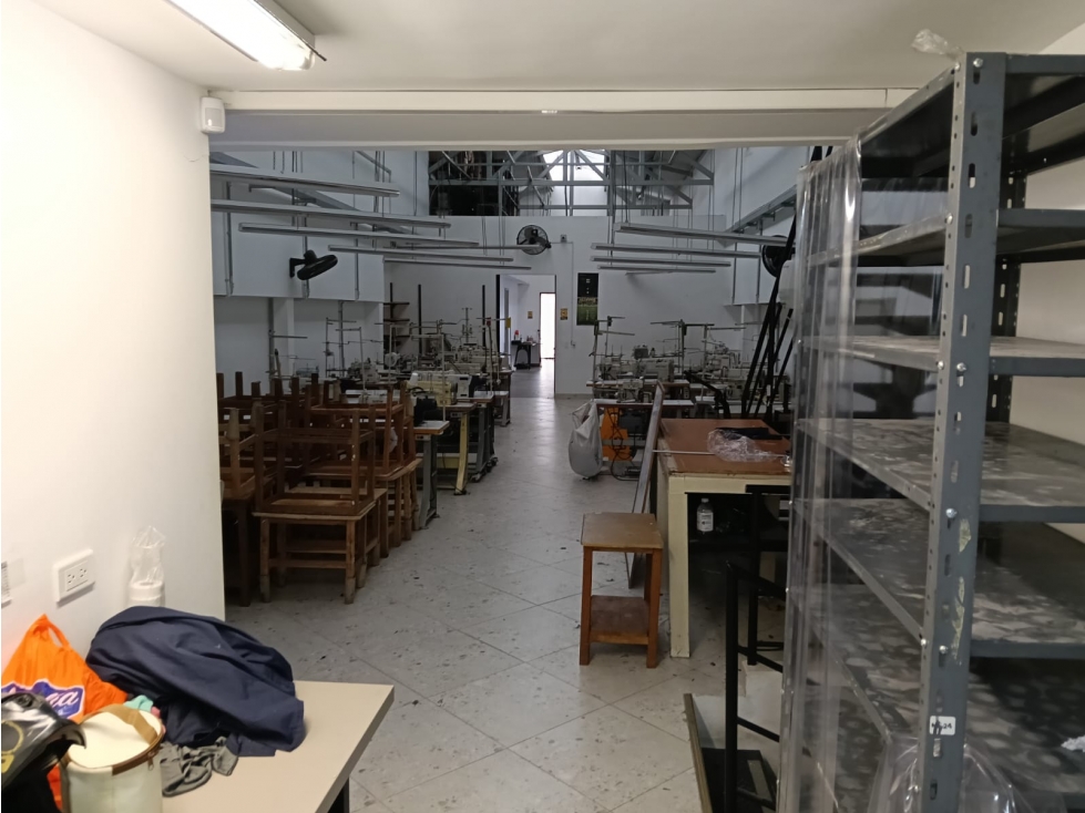 ARRIENDO BODEGA CERCA AL PARQUE DE BELÉN 350mts — foto 5