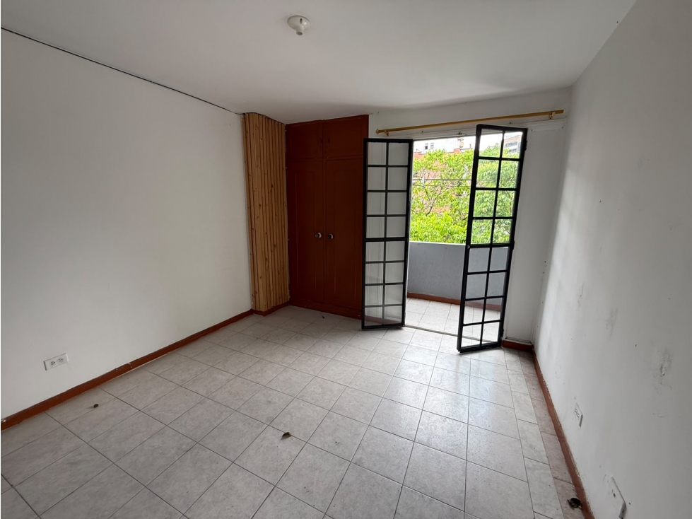 VENTA DE APARTAMENTO EN LAURELES CERCA A LA AV 33 RANGO 4 — foto 3