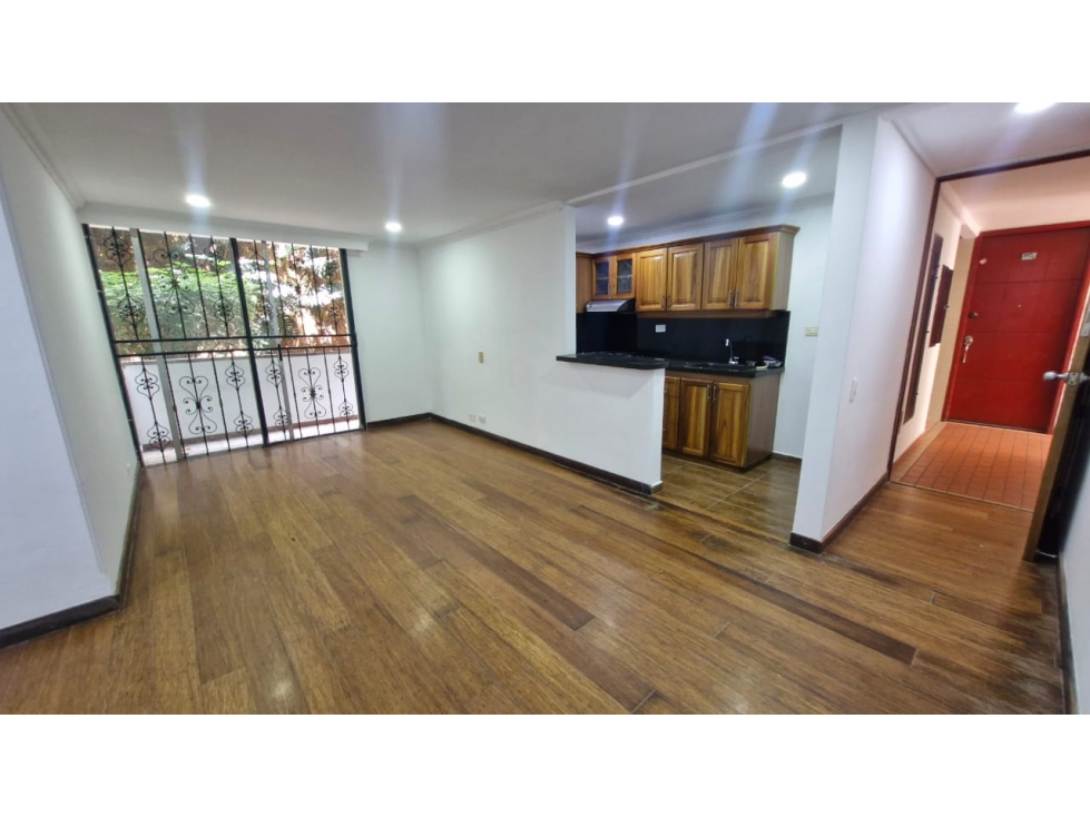 ARRIENDO APARTAMENTO EN LA LOMA DE LOS BERNAL 76mts