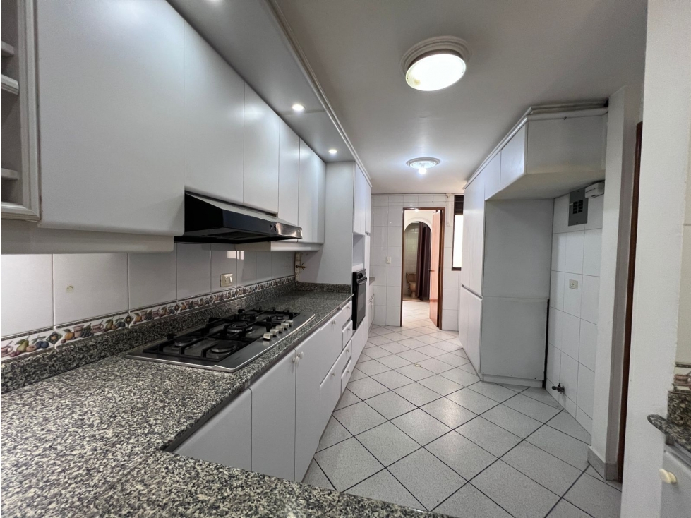 VENTA DE APARTAMENTO EN LAURELES SANTA TERESITA RANGO 7 — foto 3