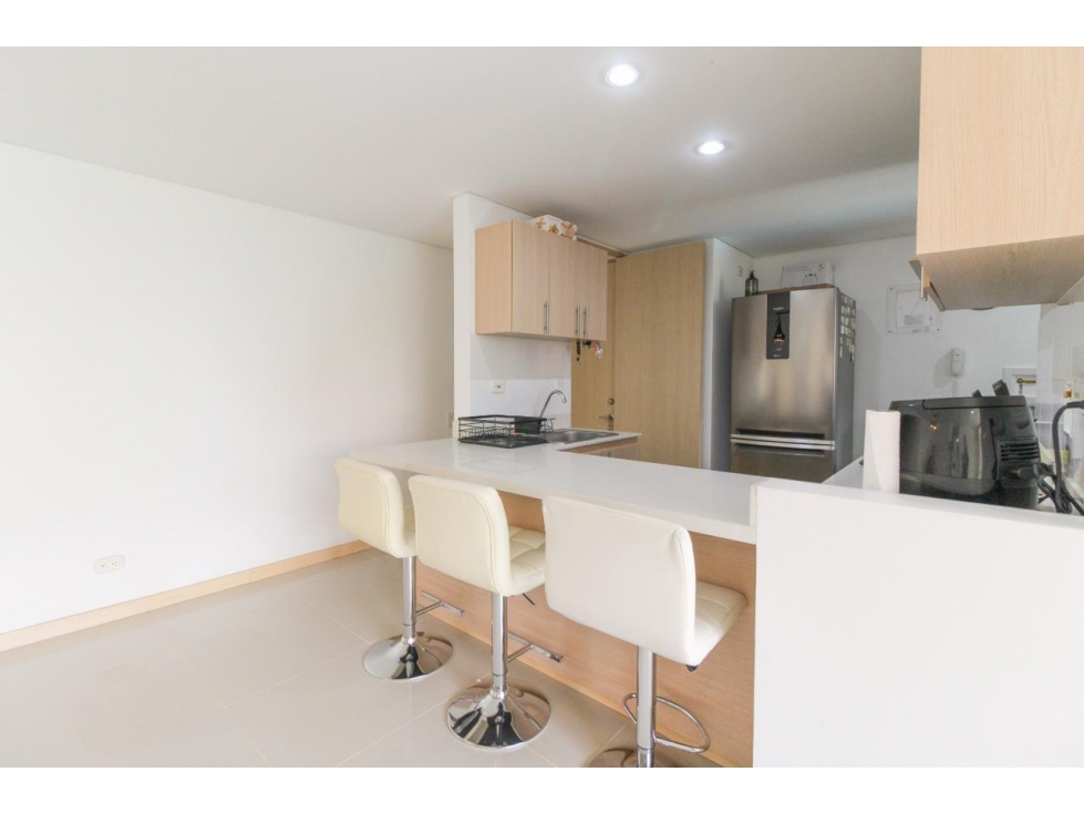 VENTA DE APARTAMENTO EN SABANETA LOMA SAN JOSÉ PARTE BAJA RANGO 4 — foto 3