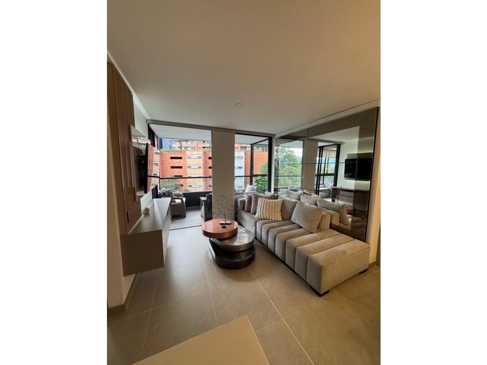 VENTA DE APARTAMENTO EN LA LOMA DE LAS BRUJAS RANGO 8