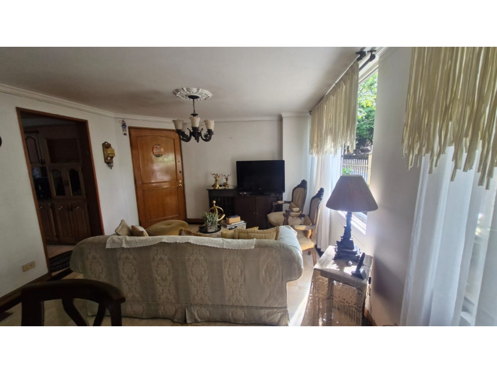 VENTA DE CASA EN LA LOMA DE LOS BERNAL RANGO 8 — foto 3