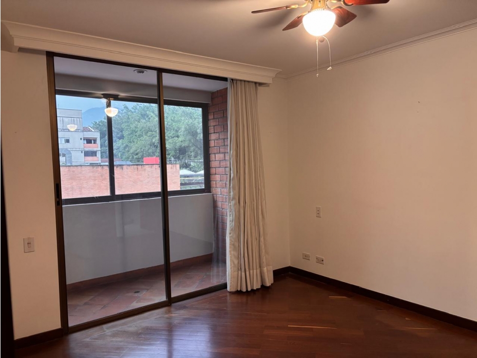 ARRIENDO APTO EN LAURELES CERCA DEL PRIMER PARQUE 189mts — foto 4