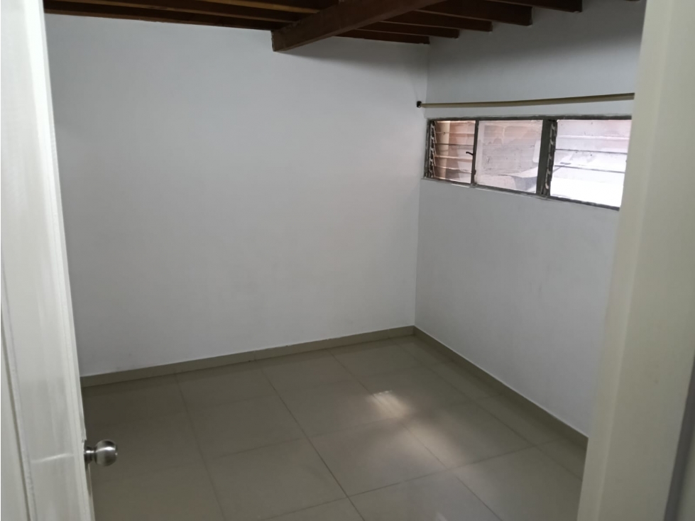 ARRIENDO APARTAMENTO EN LAURELES CERCA A LA UPB 50mts — foto 5
