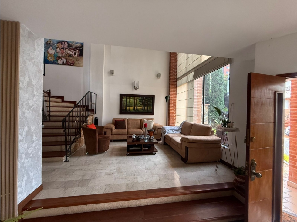 VENTA DE CASA EN SABANETA SECTOR SAN JOSE RANGO 21