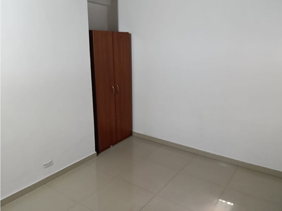 ARRIENDO APARTAMENTO EN LAURELES CERCA A LA UPB 50mts — foto 6
