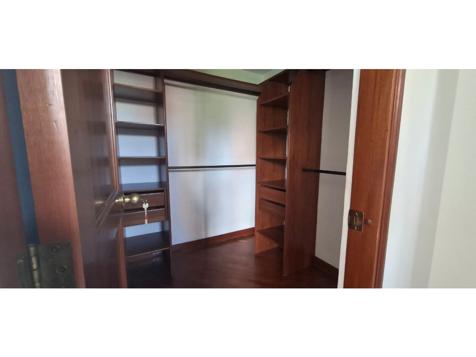 VENTA DE APARTAMENTO EN EL POBLADO CERCA AL MARYMOUNT RANGO 15 — foto 6
